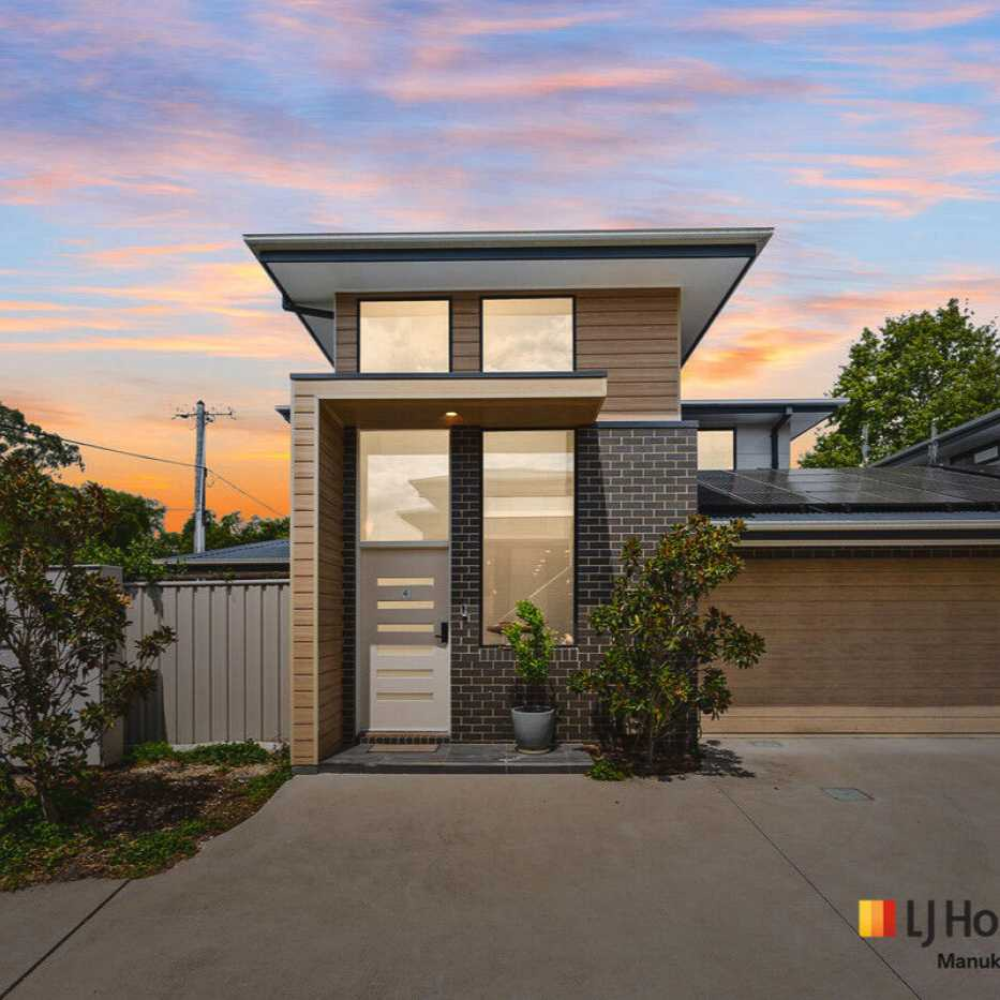 LJ Hooker Manuka Facebook ad