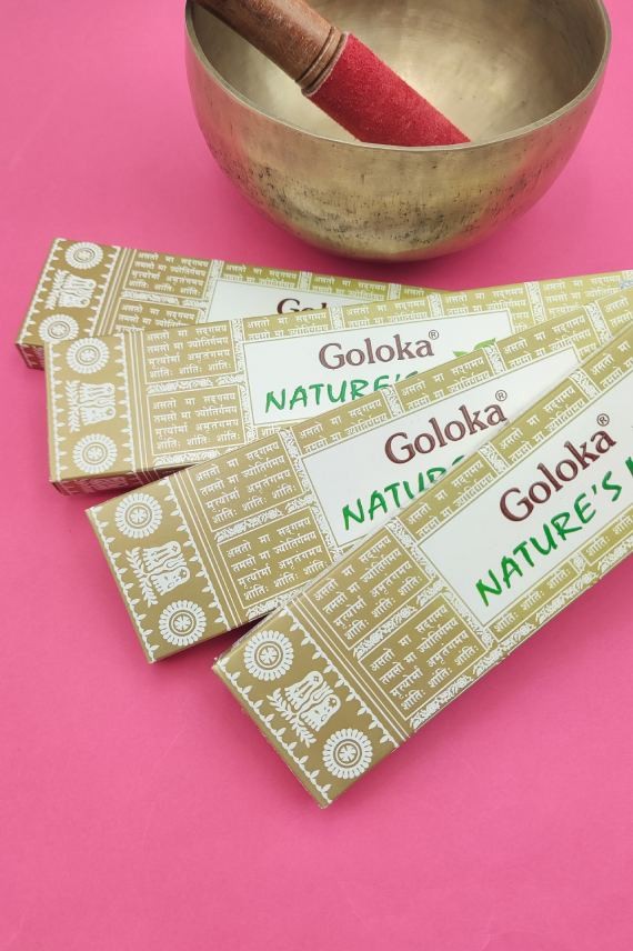 Samarkanda Facebook ad: Descubre Samarkanda: productos únicos que marcan la…