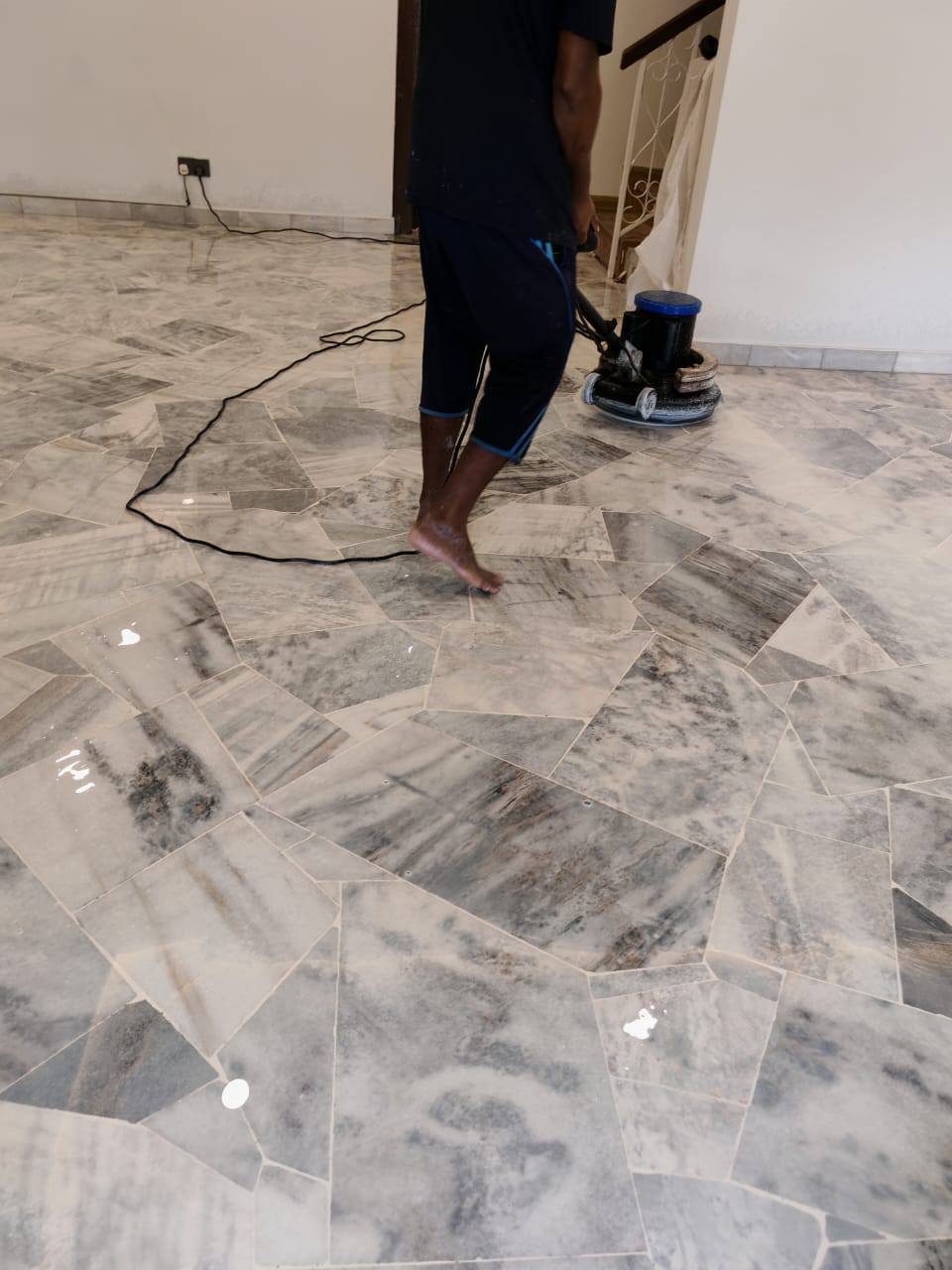 Wooden flooring & Marble polish Facebook ad: Lantai anda nampak kusam dan lama?