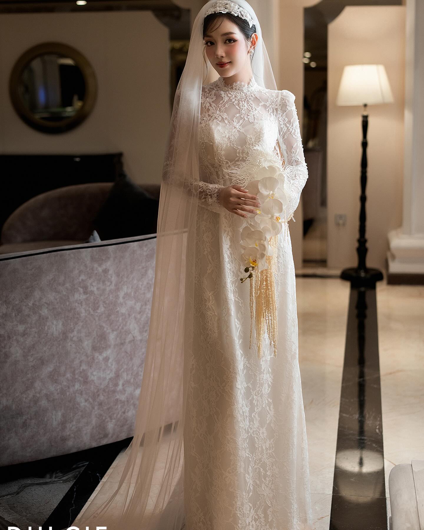 Dulcie Bridal - Váy Cưới Thiết Kế Facebook ad: 𝐓𝐮𝐲𝐞̂́𝐭 𝐇𝐨𝐚 𝐕𝐚̂𝐧 - Thổi làn gió mới…