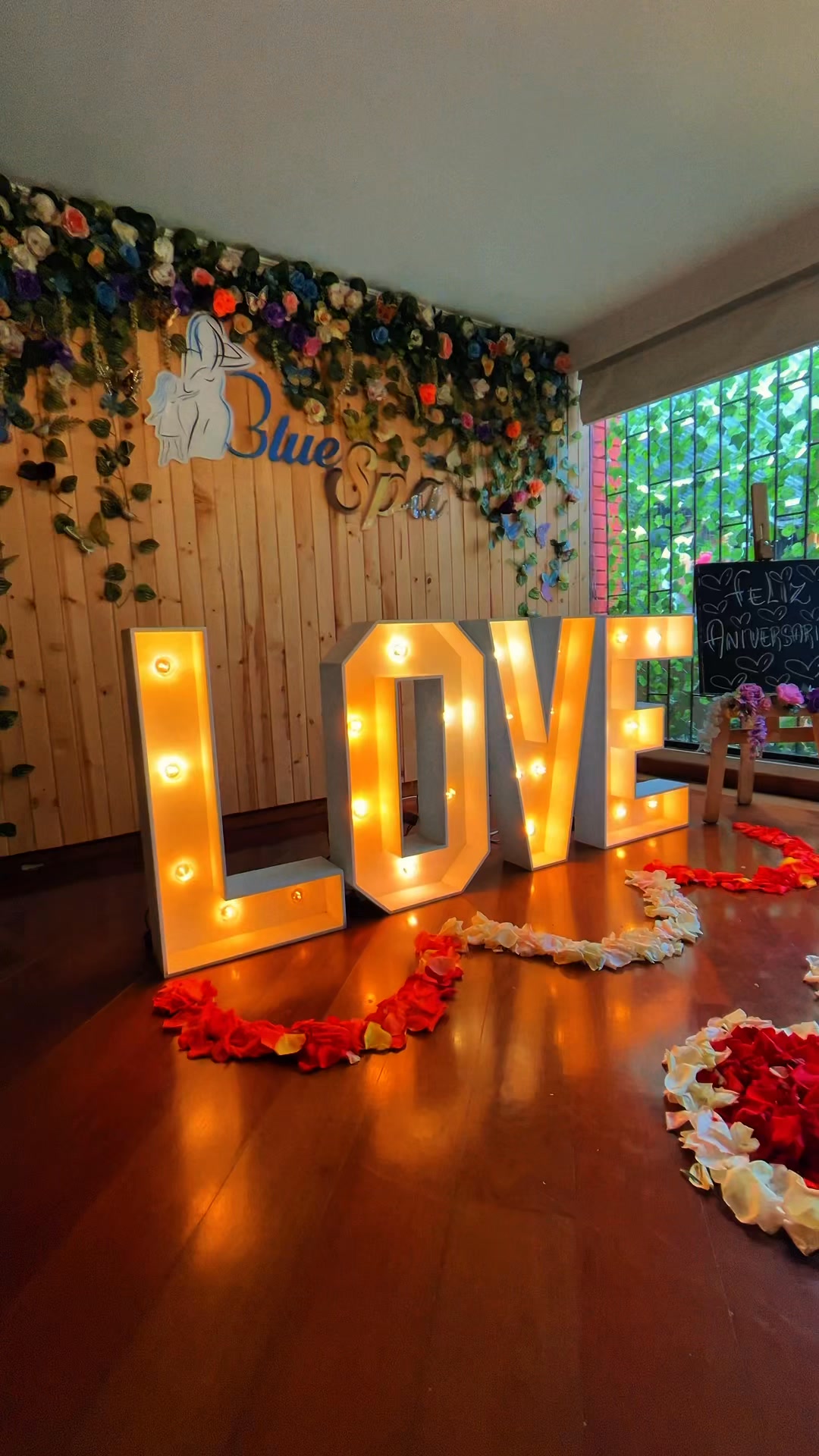 Blue SPA Facebook ad: celebra este 2026