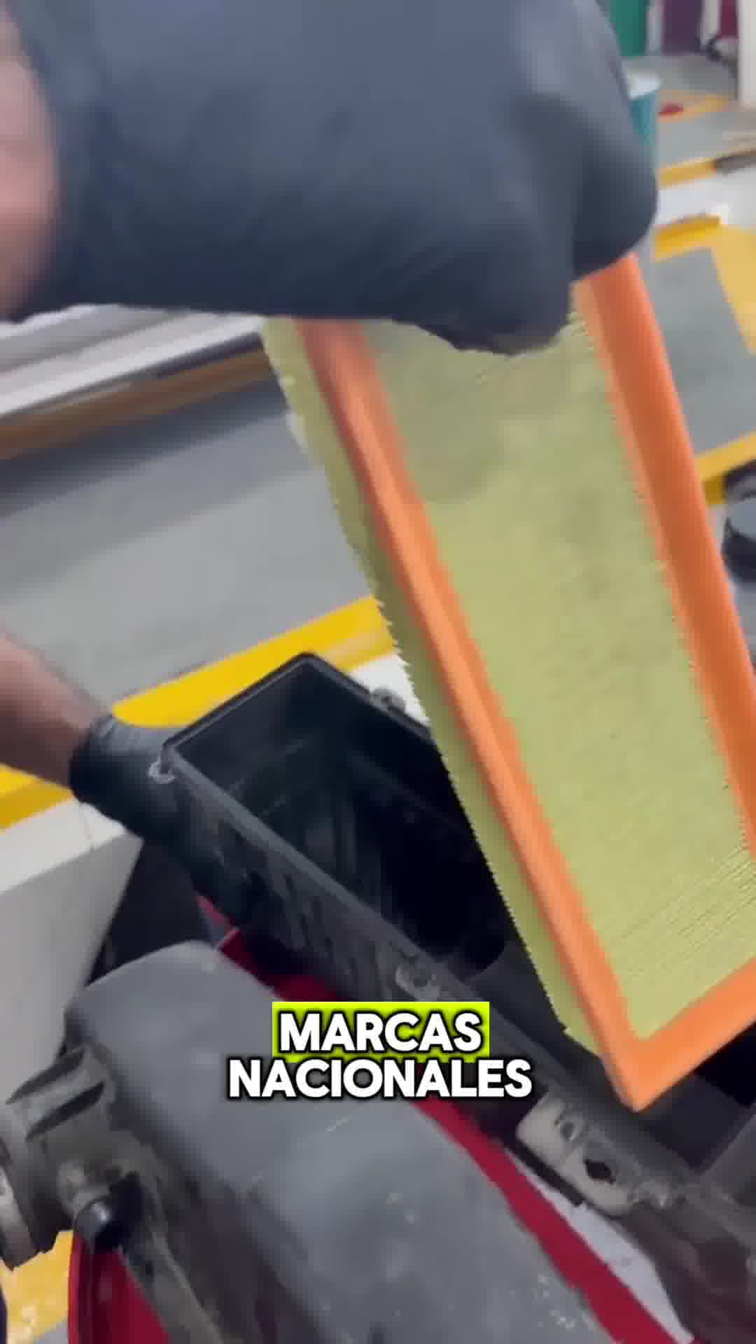 LUBRICENTRO 72 SERVICIO PARA EL AUTOMOVIL Facebook ad: ¿Hace cuánto no cambiás el aceite?
