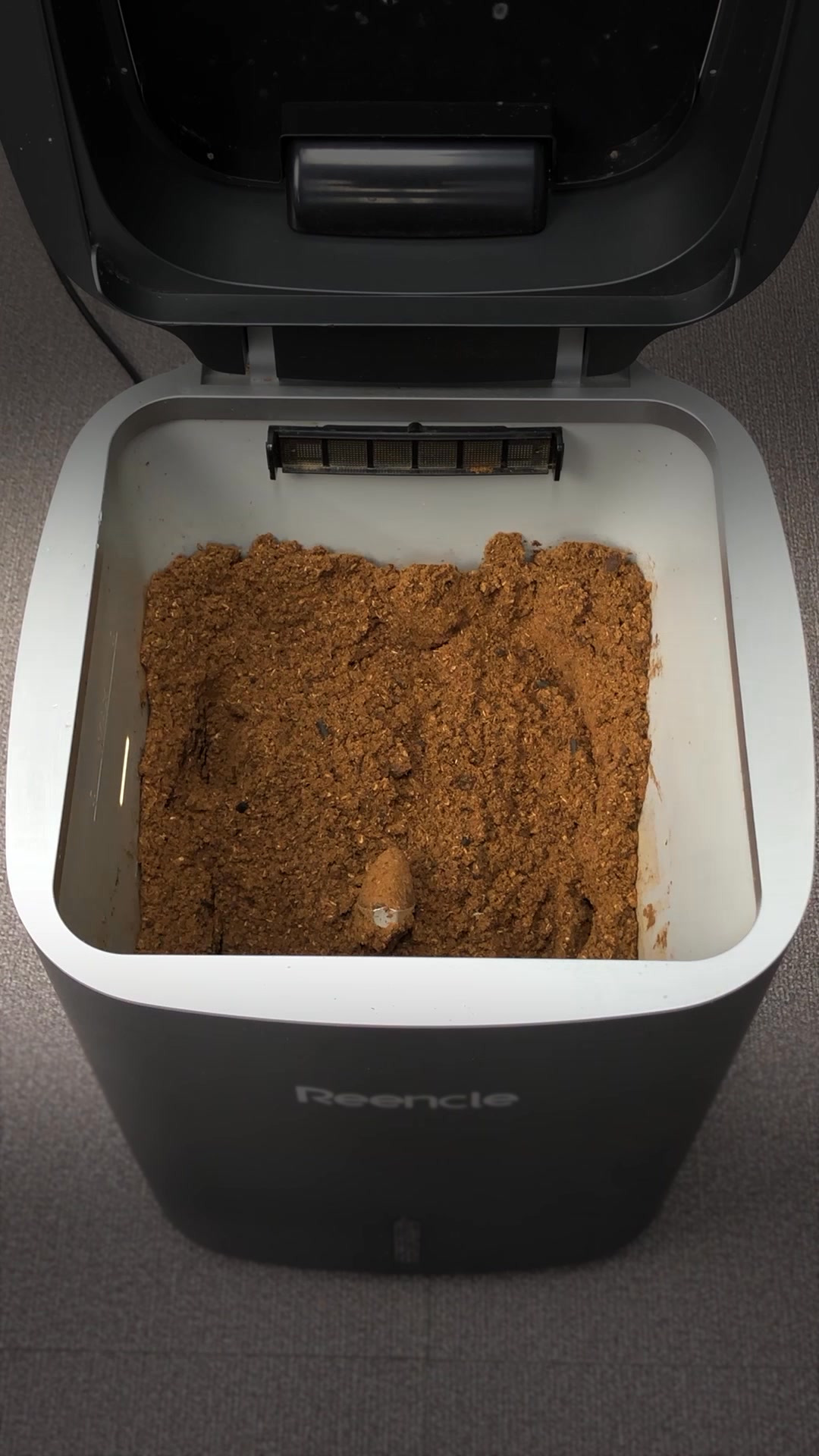 Reencle UK Facebook ad: Compost Made Simple