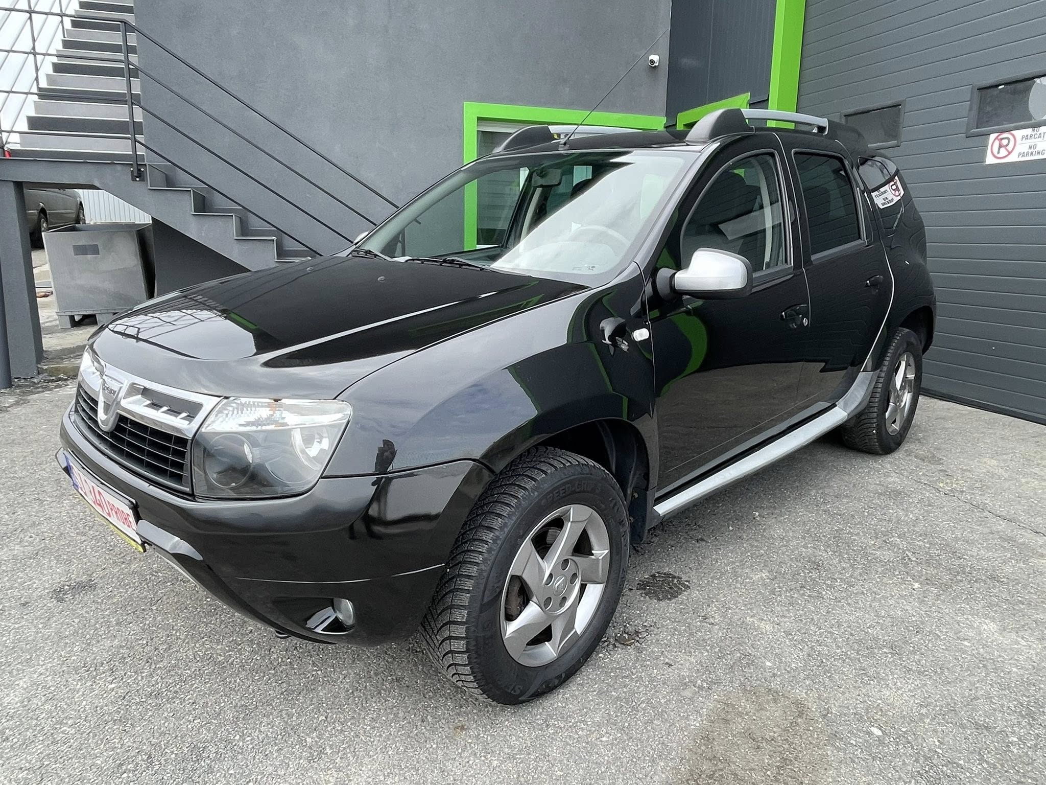 Auto Nut Facebook ad: Dacia Duster 1.6 4x4 2013