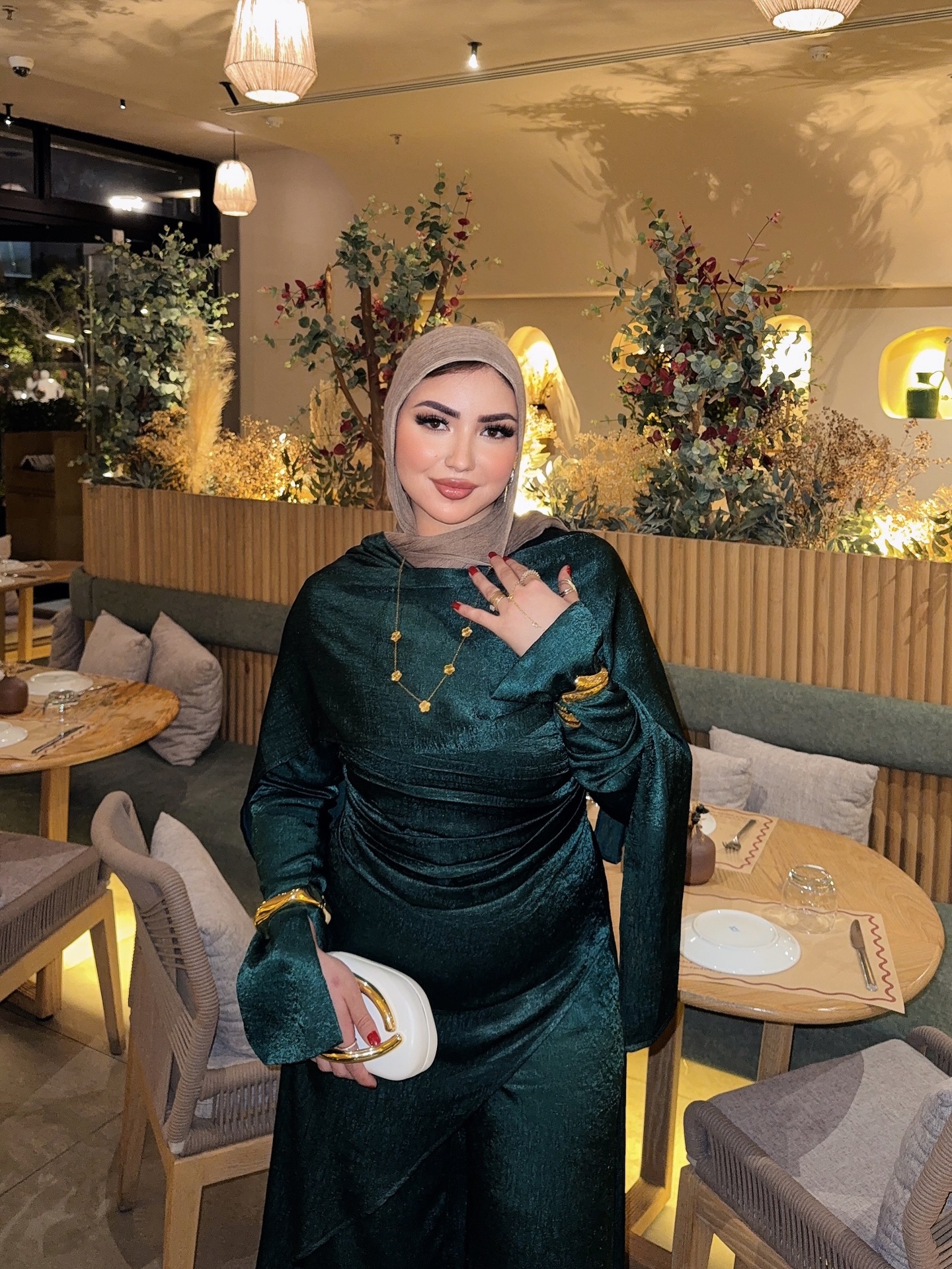 daliaeldaly5 Facebook ad: كانت معترضه مع @heba_elrahl_egy ع لون بس هي…