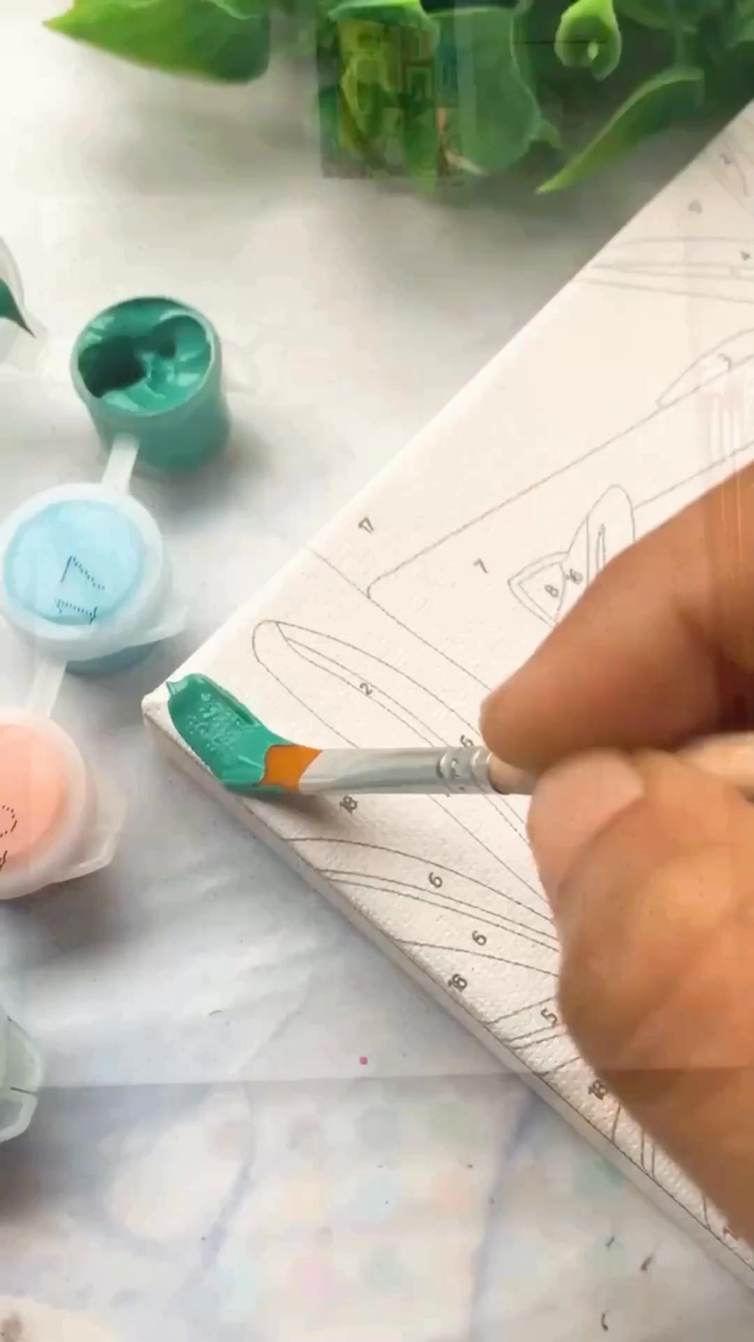 Craft Mate Kits Facebook ad: Money back if your screen time doesn't drop.