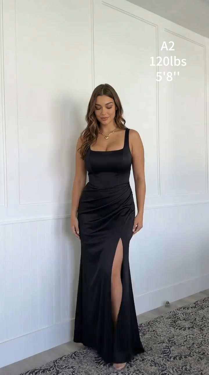 AZAZIE Facebook ad: Free Custom Sizing Available