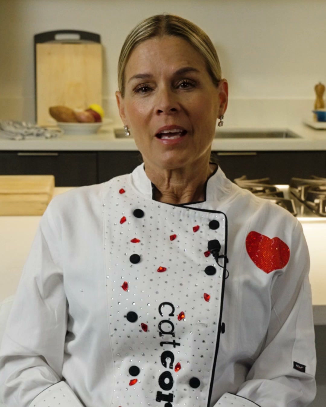 Cat Cora Facebook ad: Click Here to Get 50% Off Your 1st Week!
