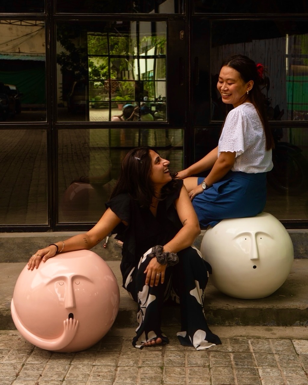 Claymen Facebook ad: Headrests.
