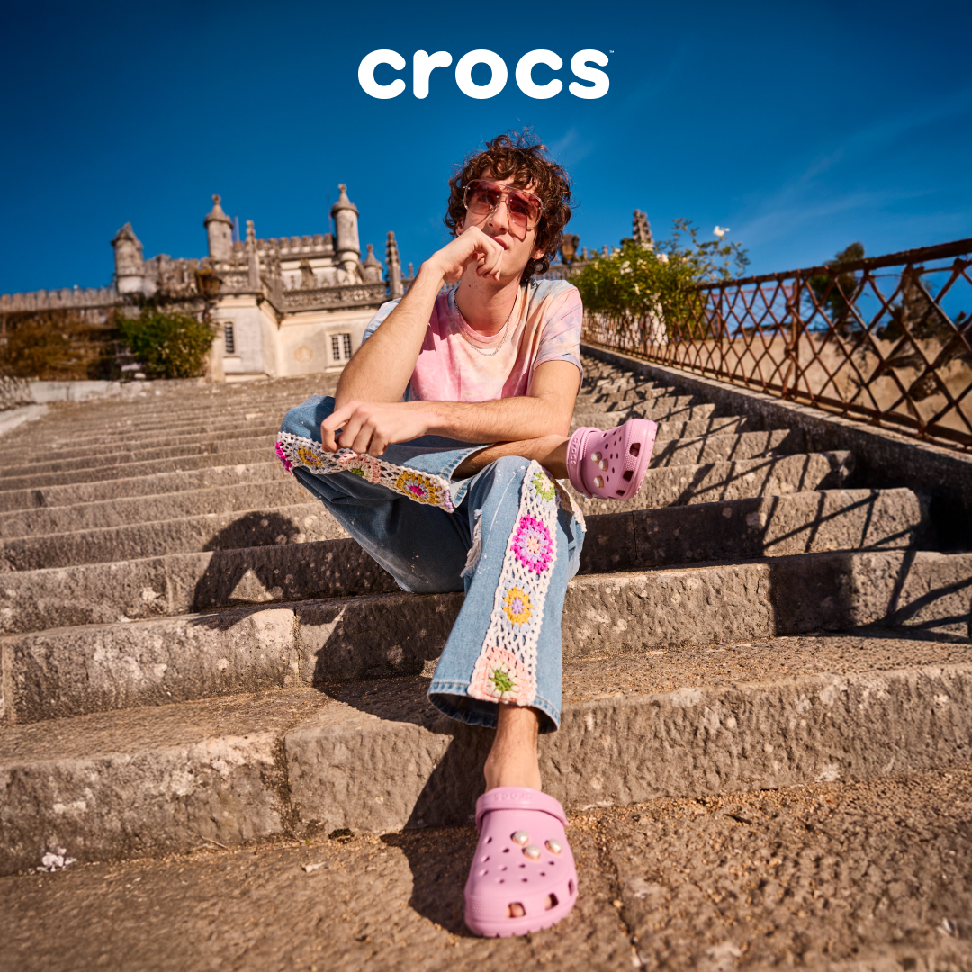 Crocs Facebook ad