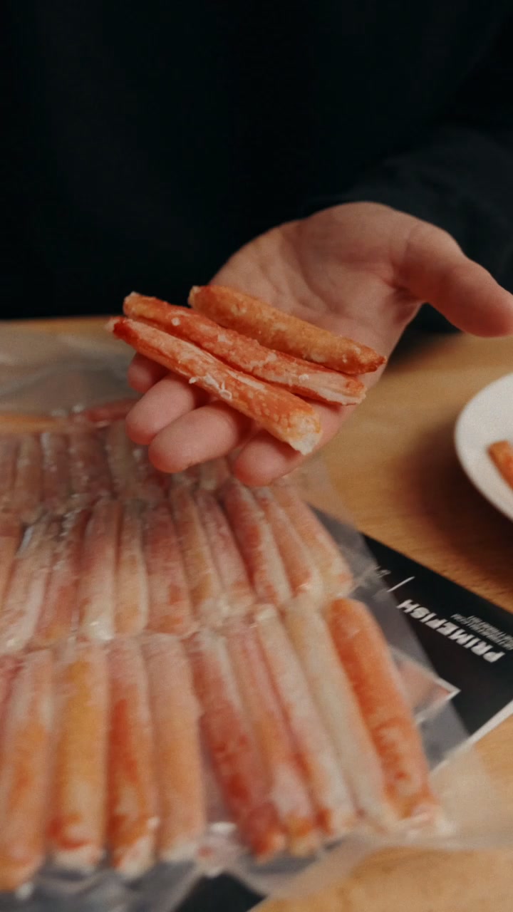 PrimeFish Seafood Co. Facebook ad: Real Snow Crab. No Shells.