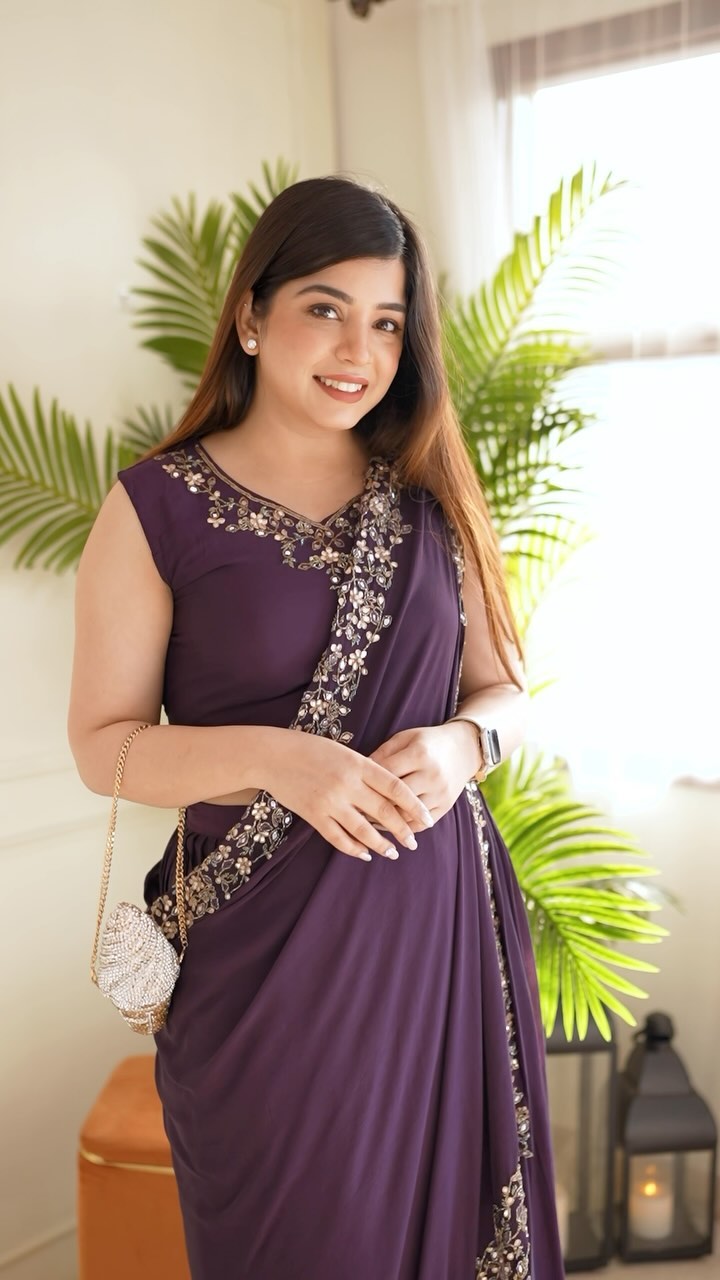 La Glits Facebook ad: Beautiful effortless three piece swet with all over…