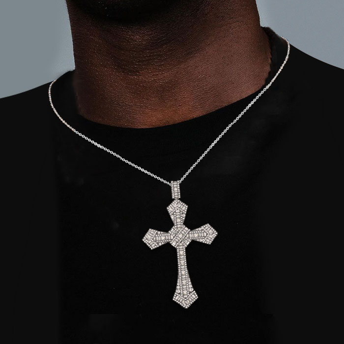 Nextnecklace.com Facebook ad: Elegant Gifting Choice