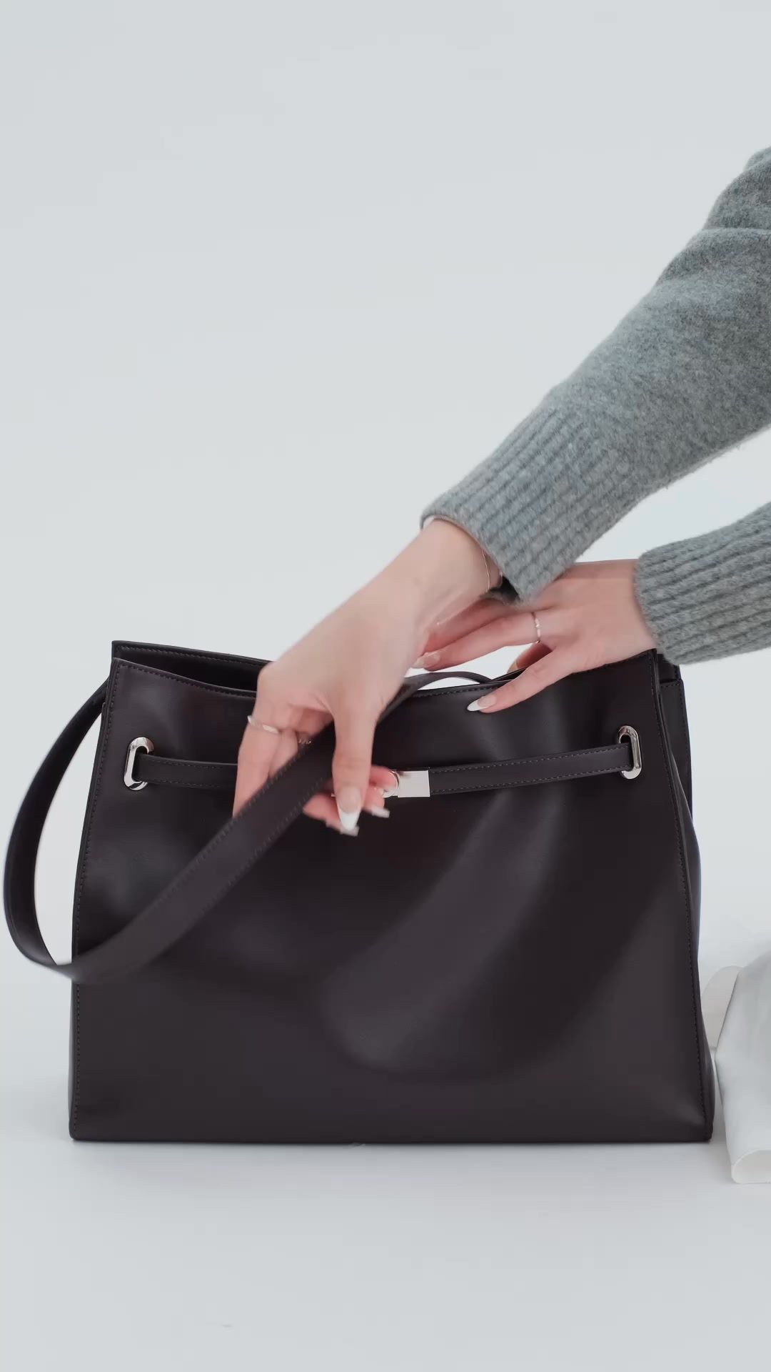 ChristyNg.com Facebook ad: A Modern Vintage Icon