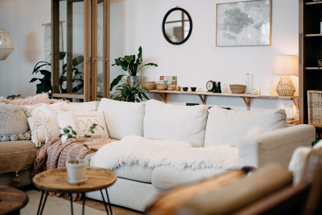 Julaune Immobilier Facebook ad: Vous avez un projet immobilier?