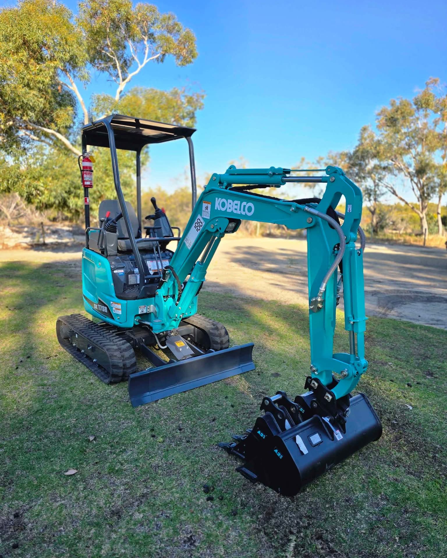 Derina Reddacliff Facebook ad: Mini Excavator For Hire