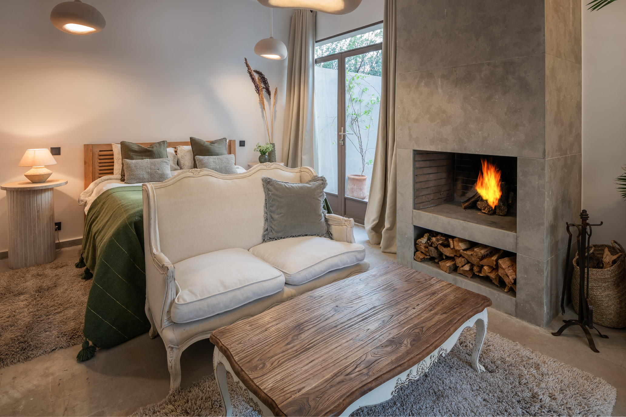 Villa Pashmina Facebook ad