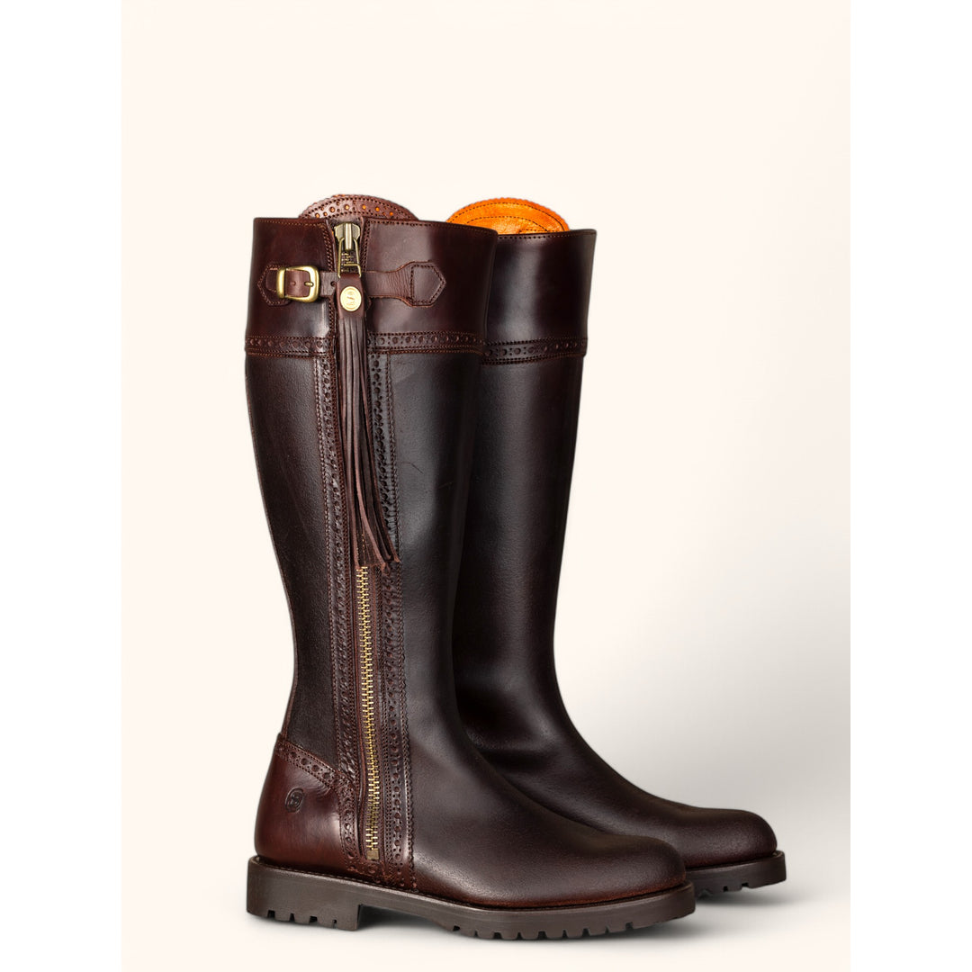 The Spanish Boot Company Facebook ad: Free UK Delivery
