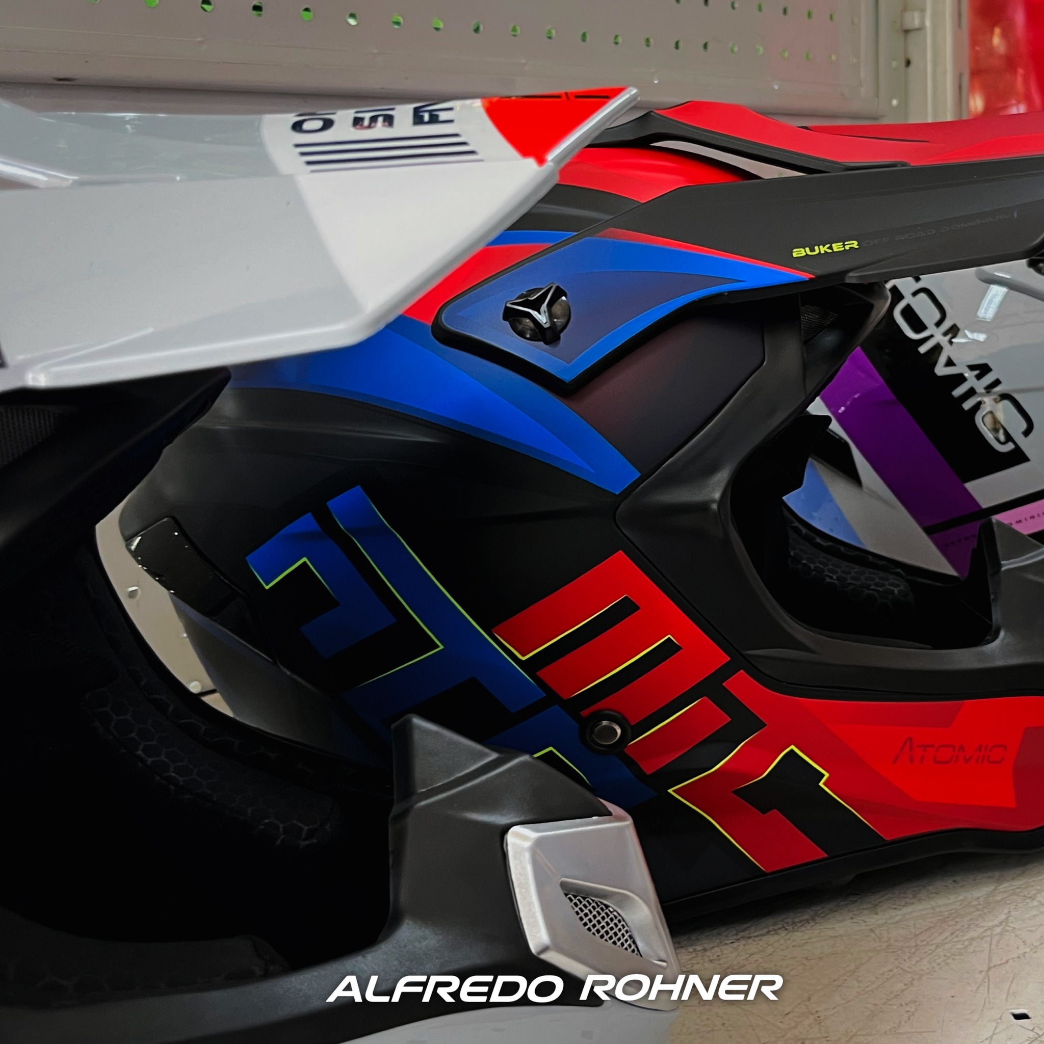 Alfredo Rohner Repuestos Facebook ad: Renová tu casco y disfrutá de esta primavera…