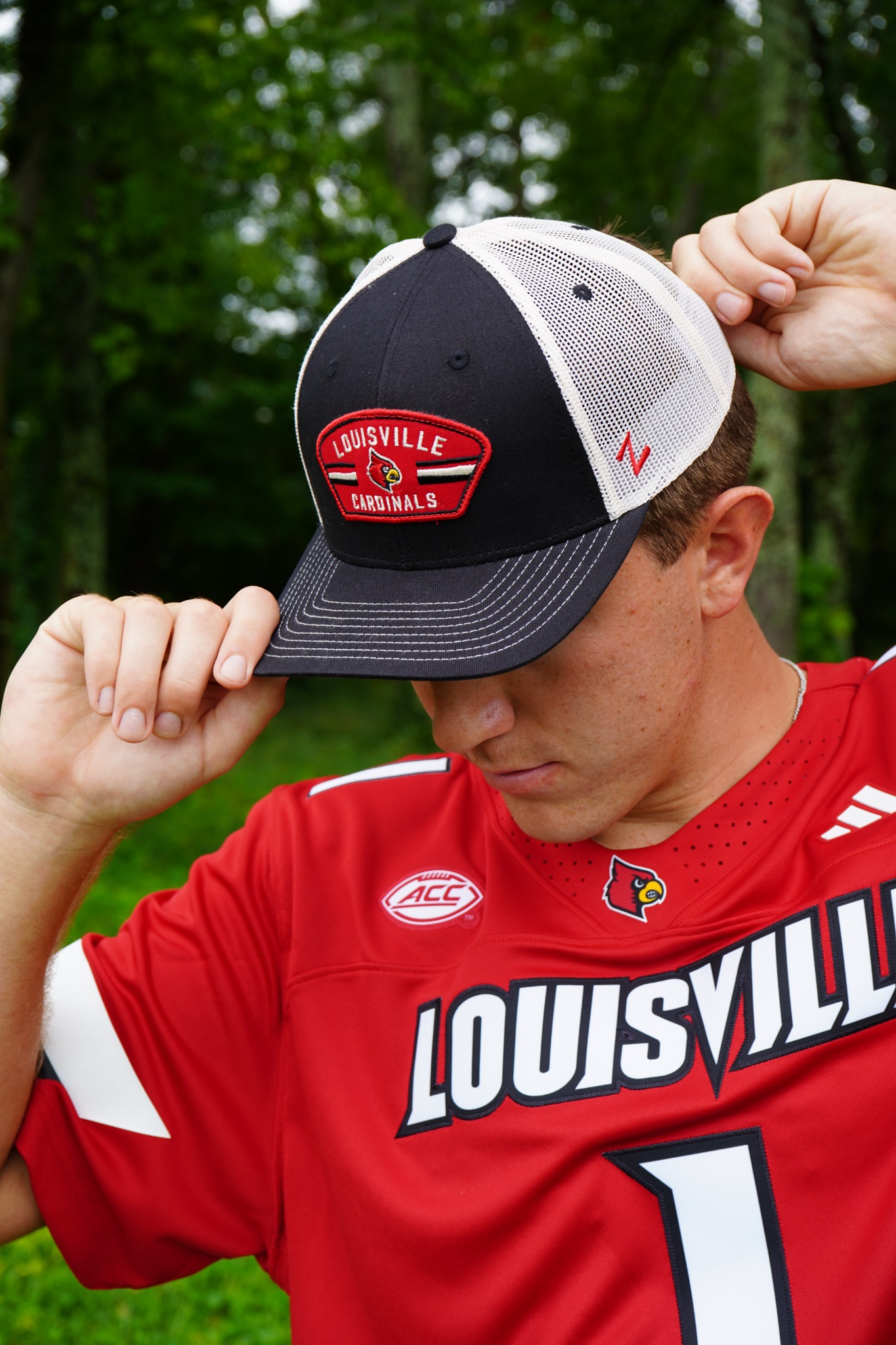 Alumni Hall Louisville Facebook ad: Shop Men's UofL Gear!