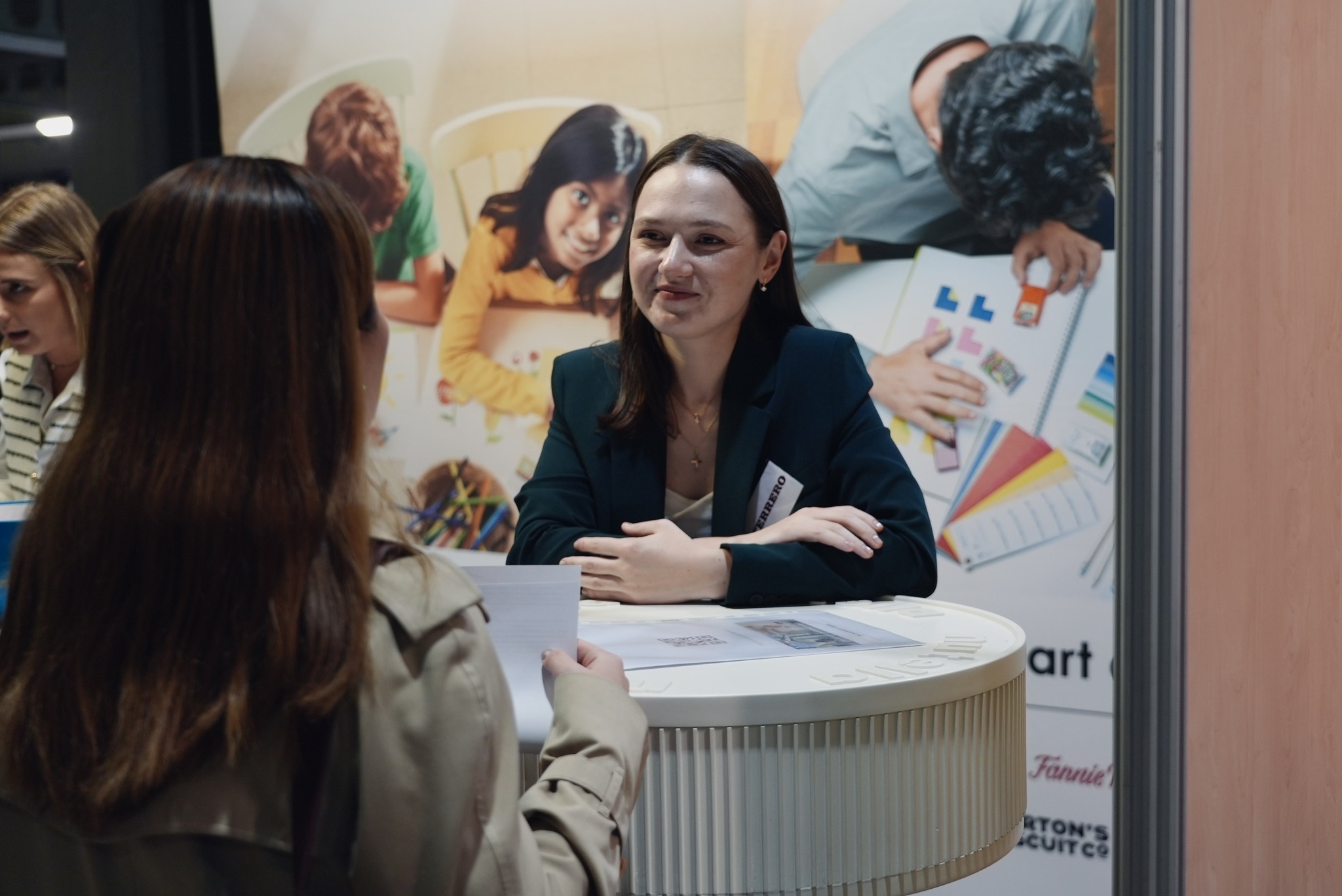 Moovijob.com Facebook ad: Unicareers Luxembourg - Job fair for Interns & Young…