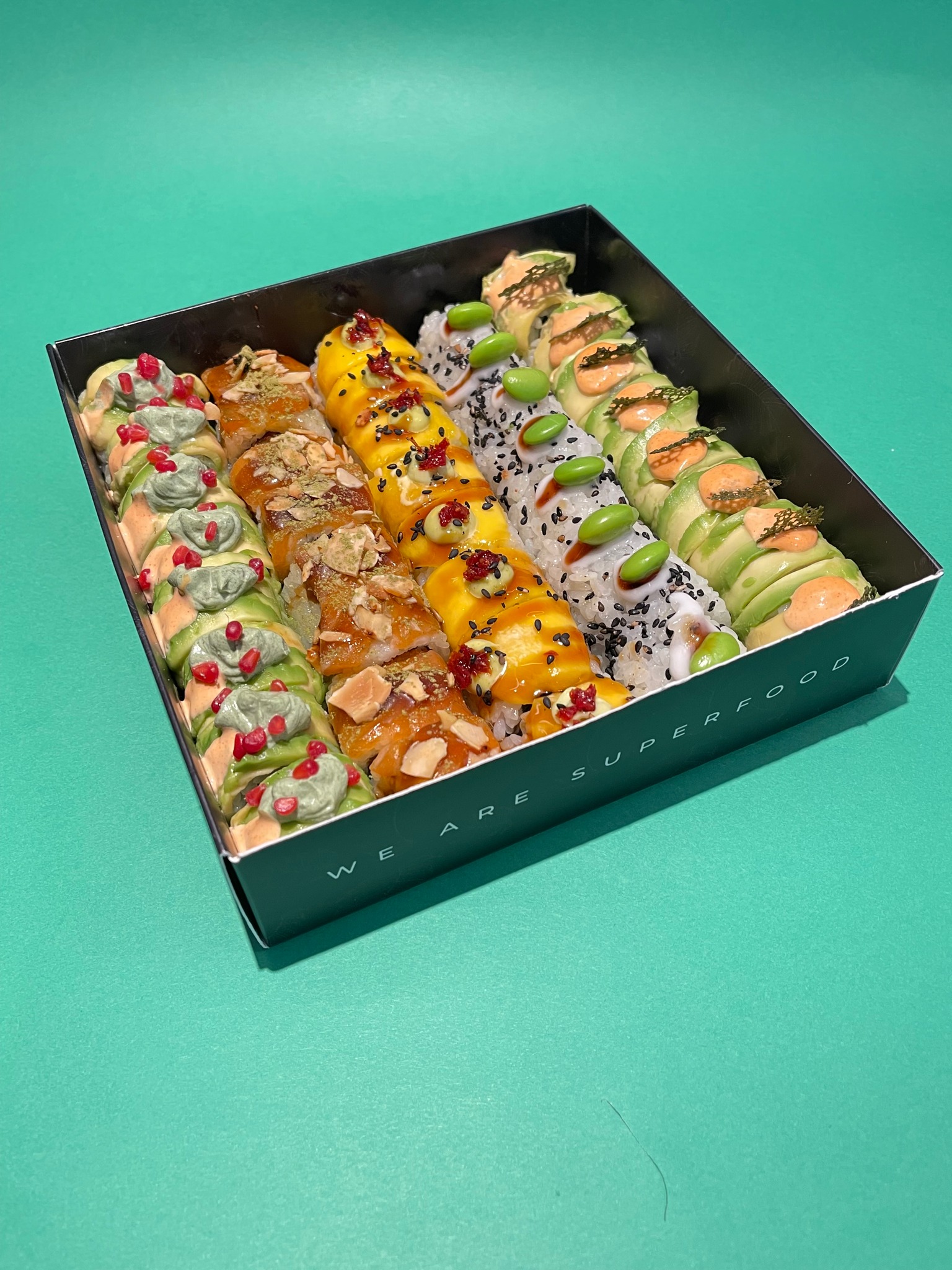 Sushi & Tartare Superfood Facebook ad: JUMBO SPECIAL 40 PZ URAMAKI DI CINQUE GUSTI