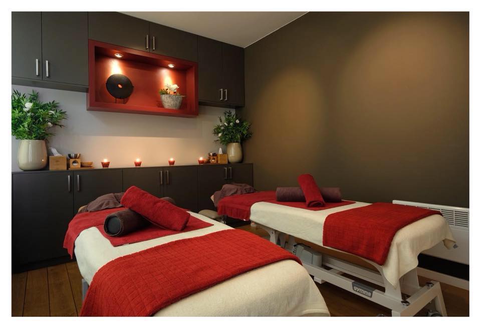 Terra Sensa Centre de bien-être Facebook ad: Au Châtelain, offrez-vous un moment relaxation seul ou…