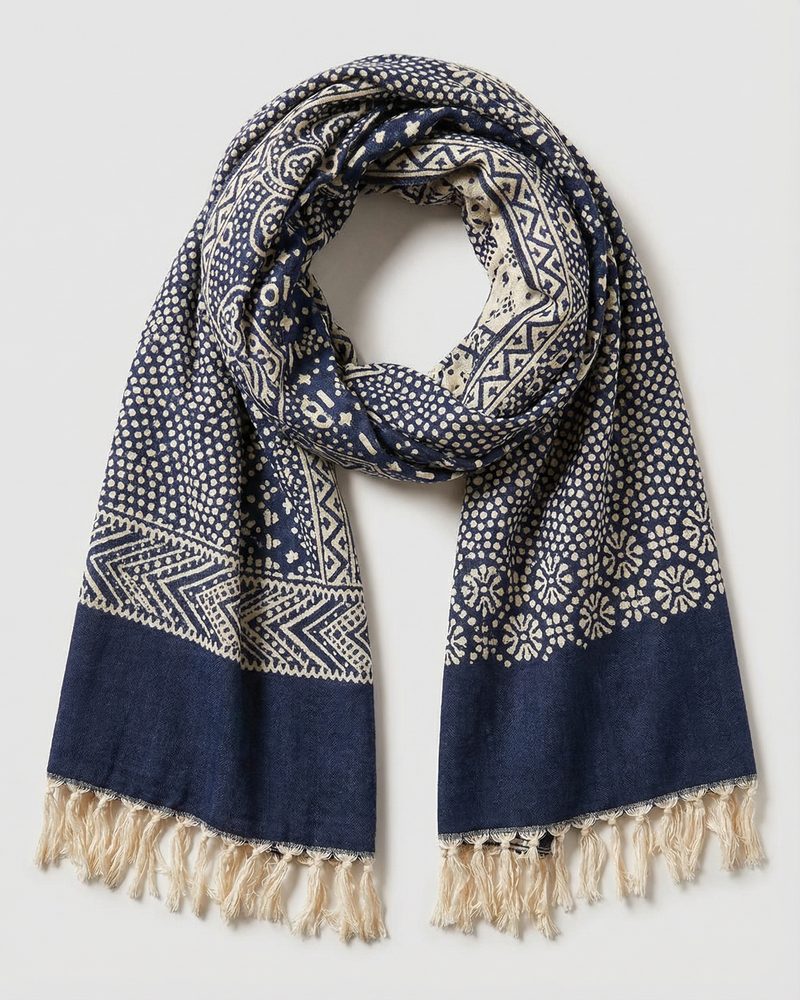 Harper Heights. Facebook ad: Effortless Style, One Drape Away