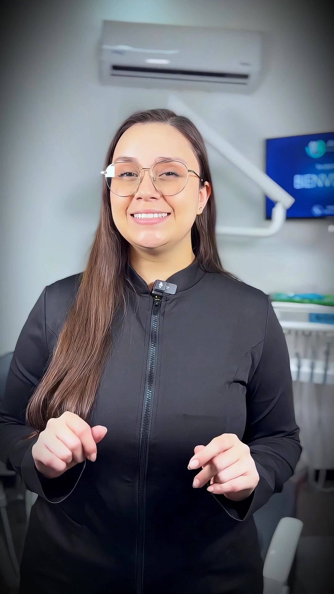 Dra Karen Mora Ballestero Facebook ad: Diseña la sonrisa que sueñas