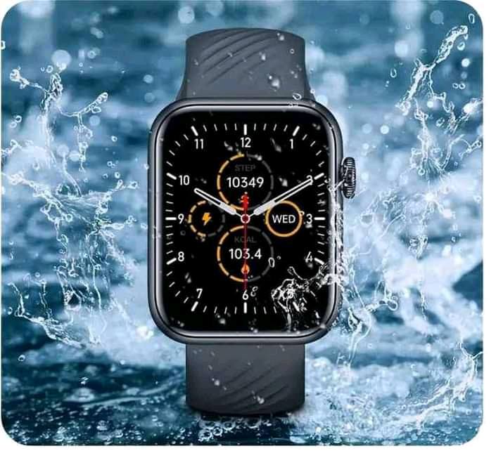 Tassirou Business Facebook ad: MONTRE CONNECTÉE, Promo limitée!