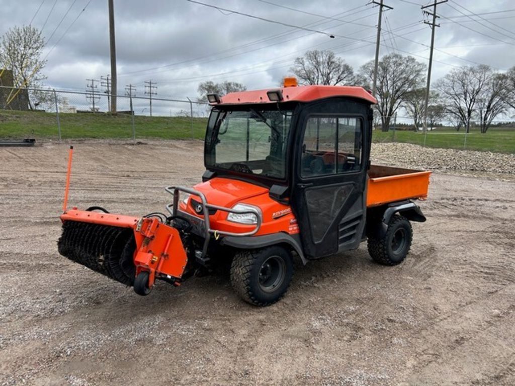 Tractor Zoom Facebook ad: Browse hundreds of UTVs from John Deere, Polaris…
