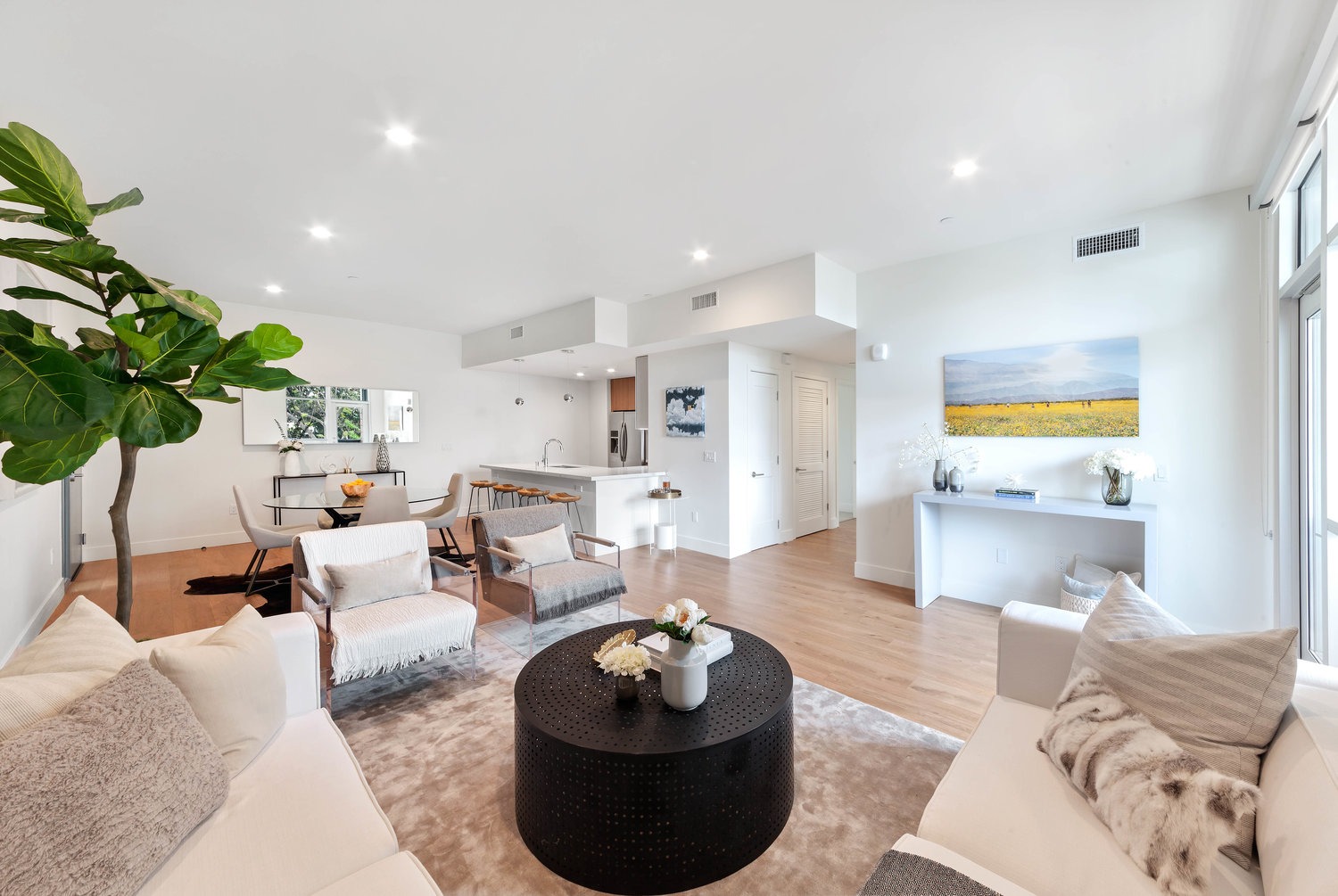 Empire At Norton Luxury Apartments Facebook ad: Empire at Norton is where luxury and inspiration…