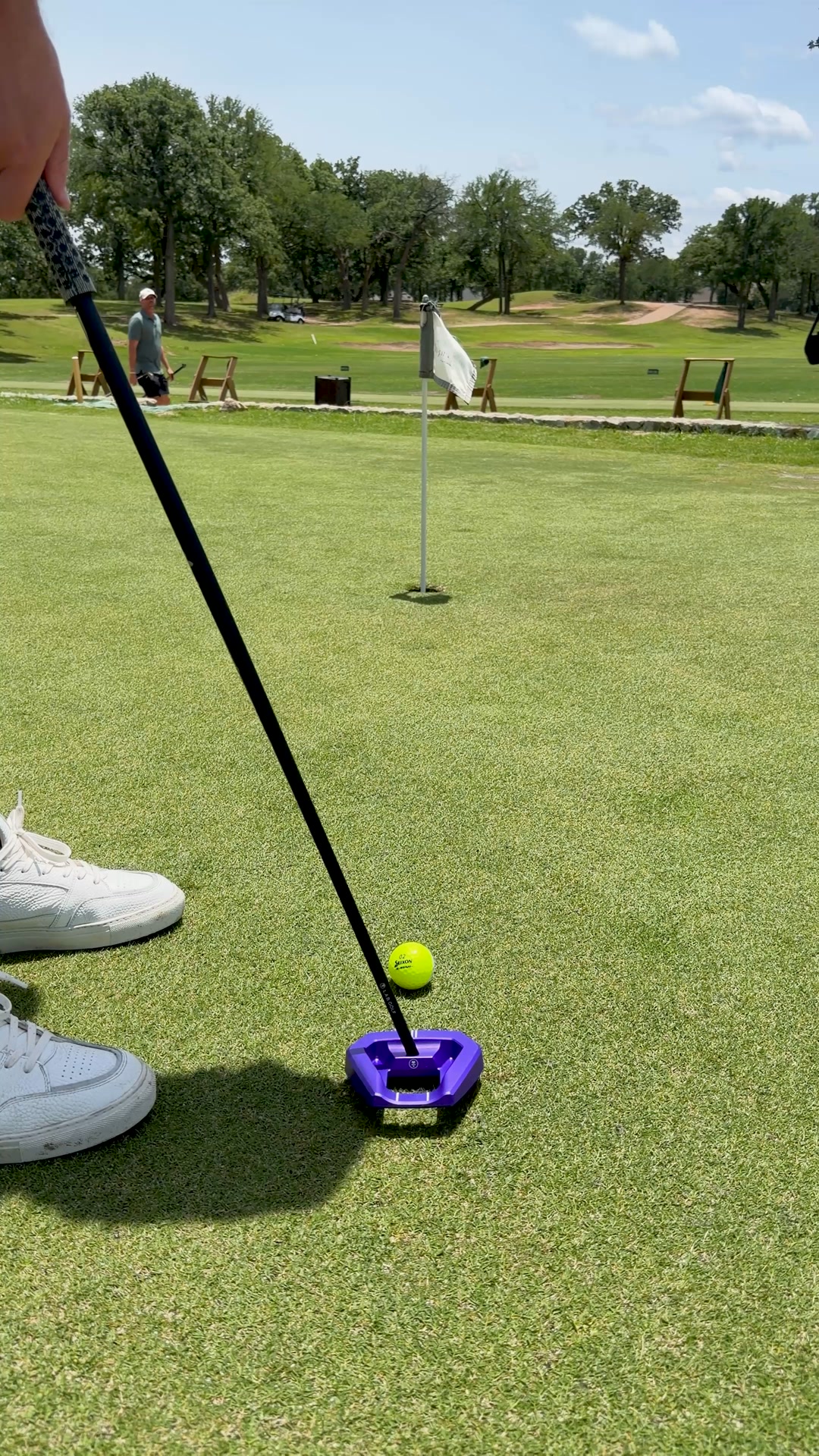 LAB Golf Facebook ad: Introducing VZN.1i