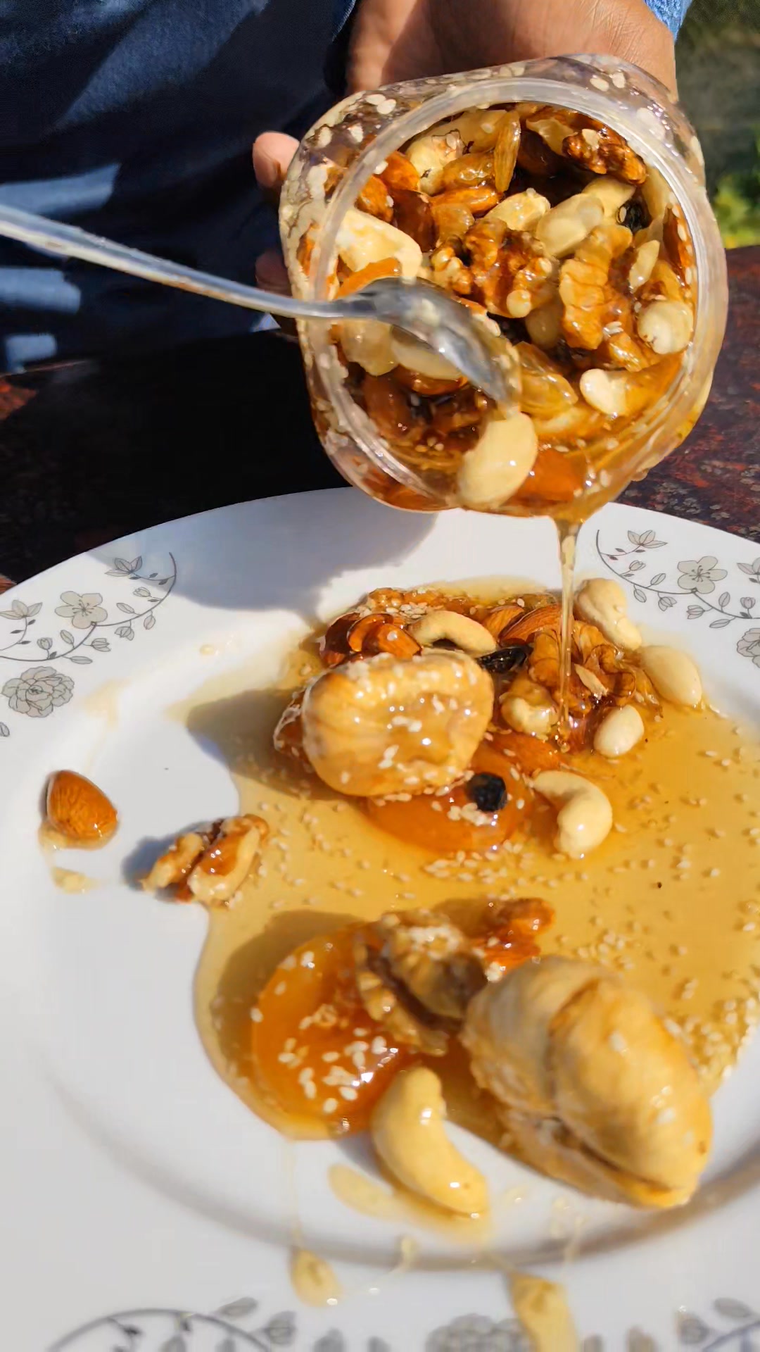 Super Tasty food Facebook ad: পাওয়ার বুস্টার হানি নাটস অর্ডার করতে ক্লিক করুন