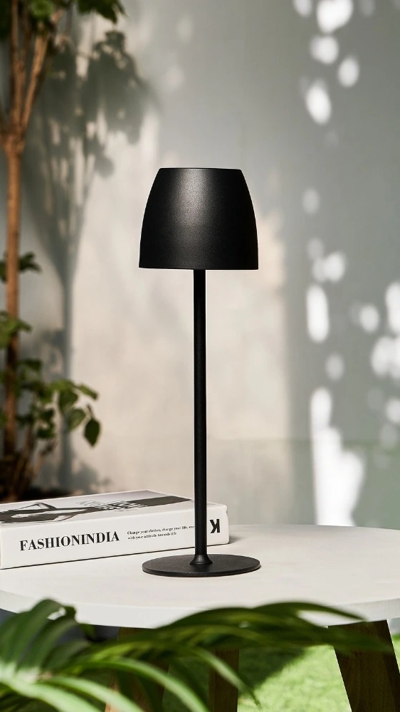 Creative.Lighting Facebook ad