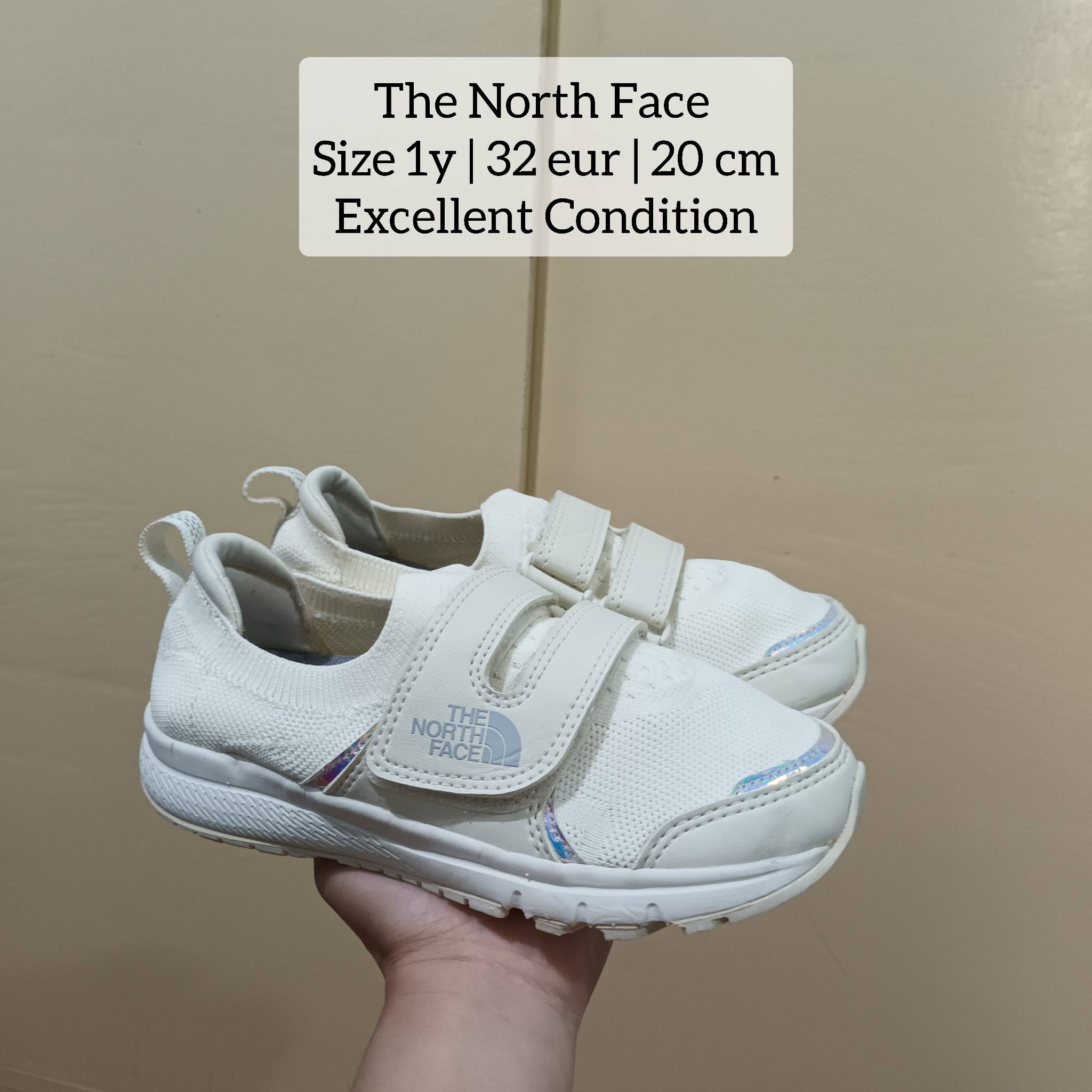 Fuji Shoeniverse Facebook ad: Preloved Shoes For Kids