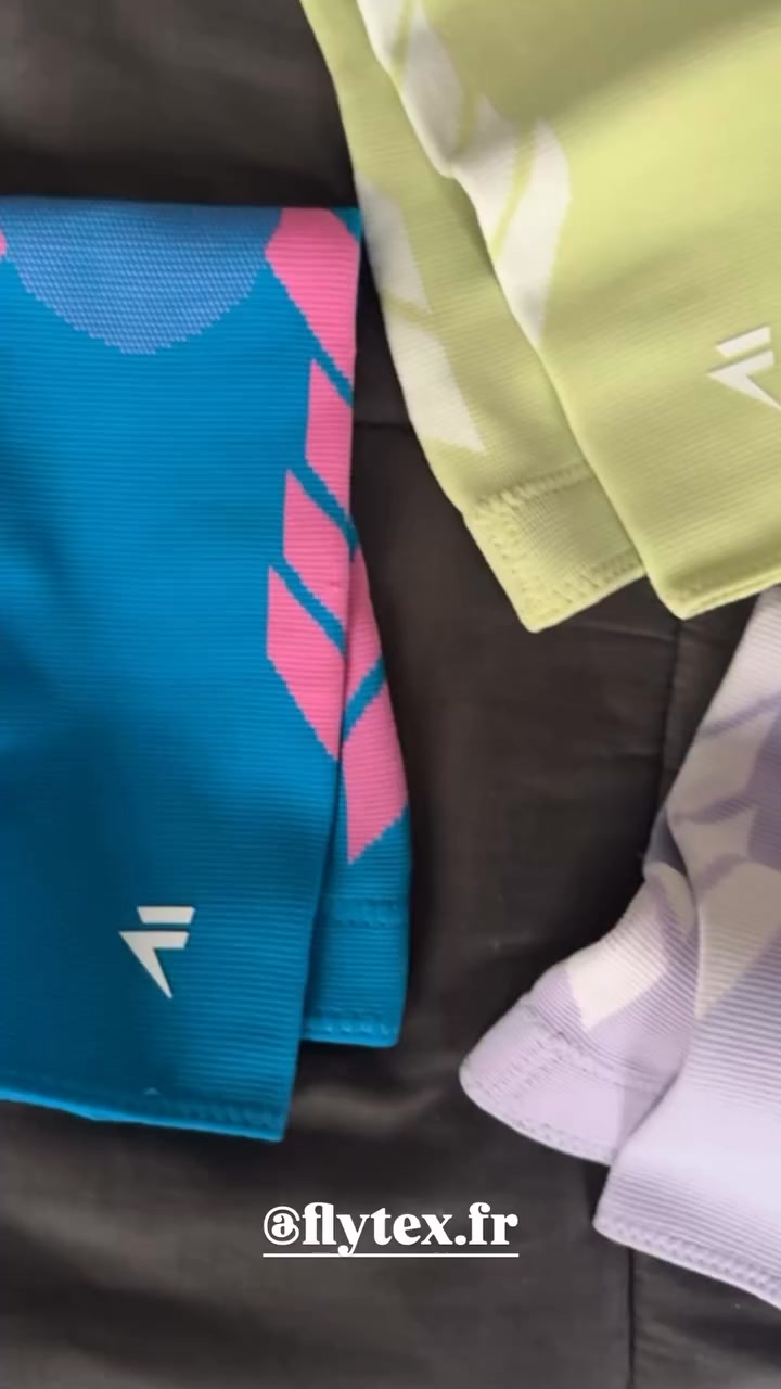 Flytex Facebook ad: Couleurs spéciales été