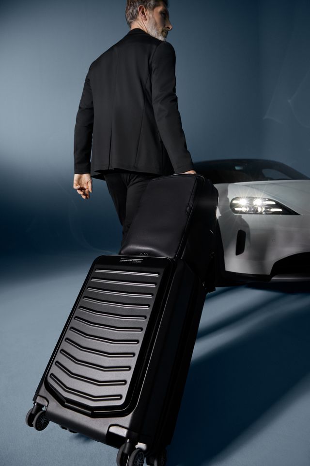 Bric's Milano Facebook ad: โอกาสพิเศษสำหรับคนรักดีไซน์พรีเมียม…