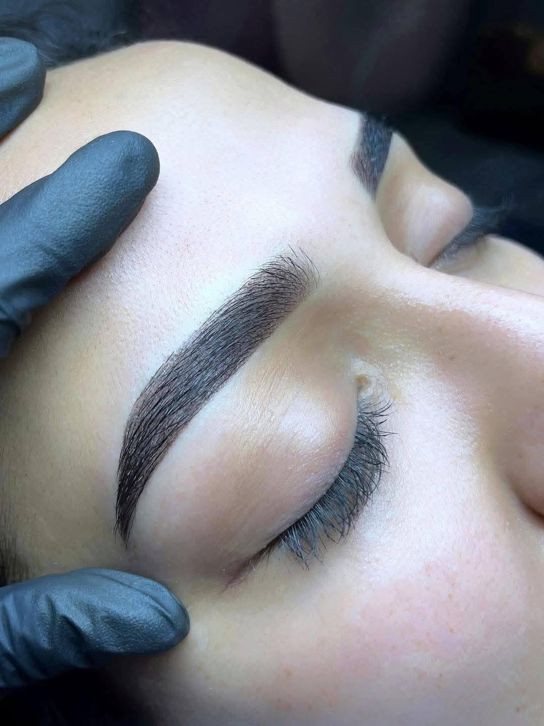 Amira Galindo Villahermosa Facebook ad: Micropigmentacion de CEJAS, DELINEADOS y LABIOS
