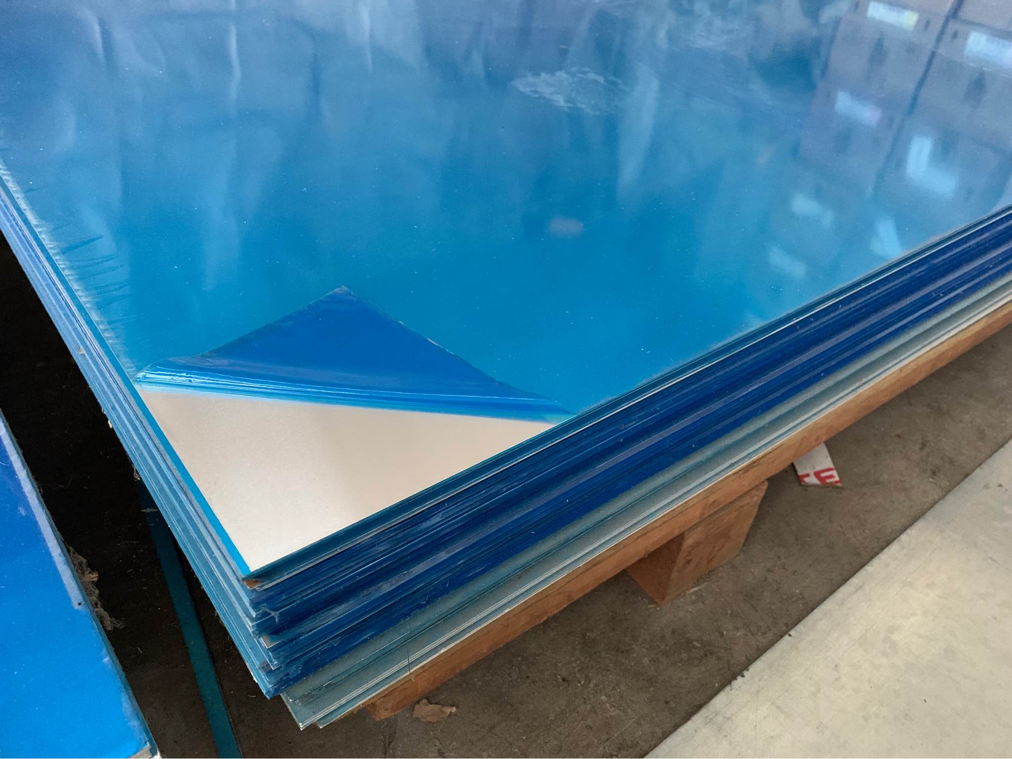 Maynard Tan Facebook ad: Aluminum Plain Sheet 4 Feet x 8 Feet / Cut To Size