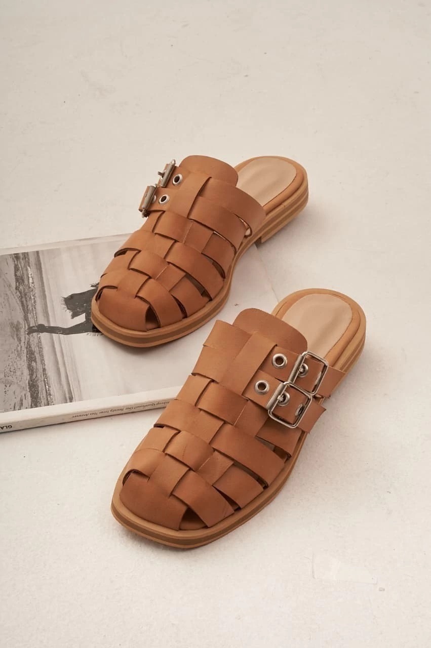 Calzado Femenino by Brukin Facebook ad: Llego el Hot Sale a todo el catalogo…