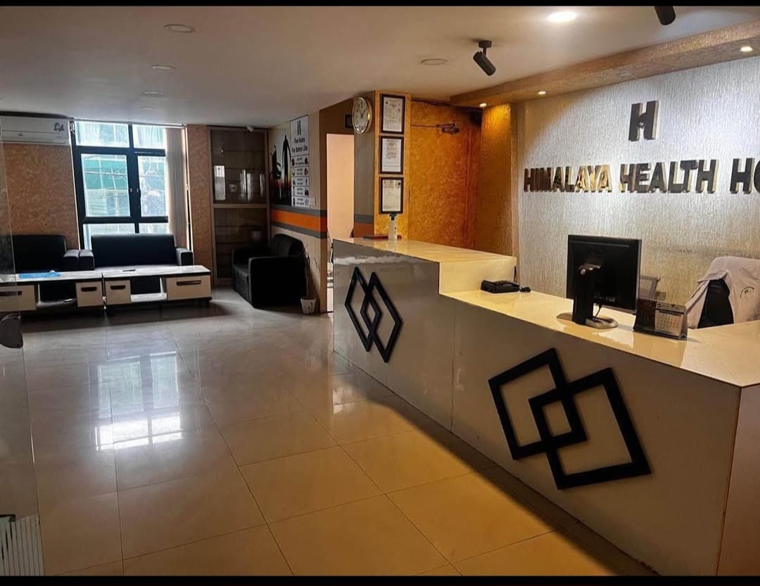 Stuti Interiors & Infrastructures Facebook ad: URGENT SALE - PREMIUM OFFICE SETUP AVAILABLE AT…