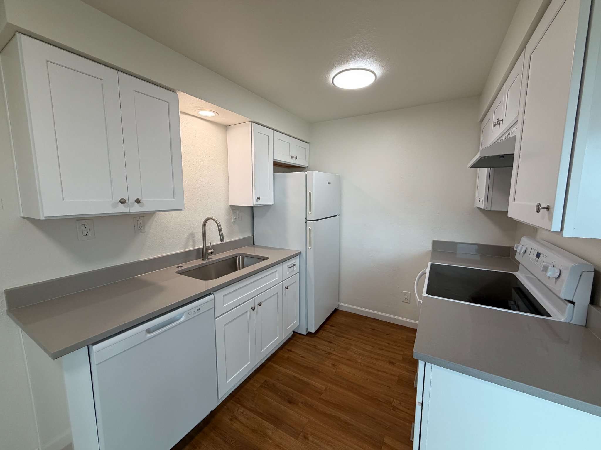 Sierra Kamitomo Facebook ad: 2 Beds 1 Bath Apartment