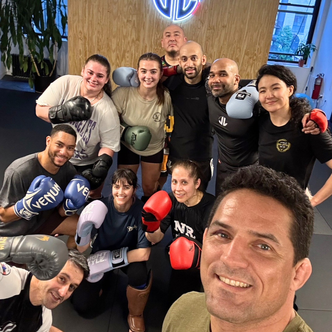 Jiu Livre Grappling Office Facebook ad: Book a free Kickboxing or Muay Thai class…