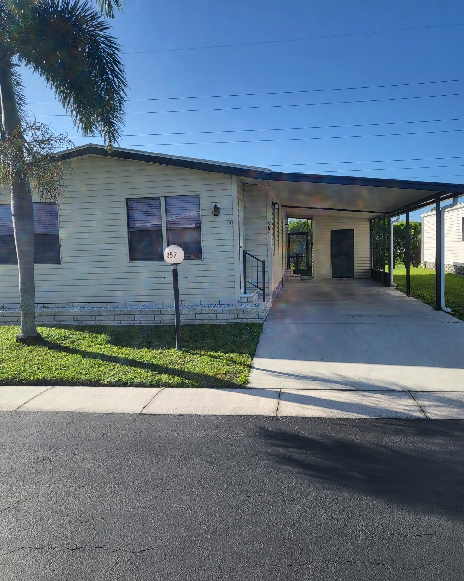 Chevi Logan Facebook ad: 2 Beds 2 Baths House
