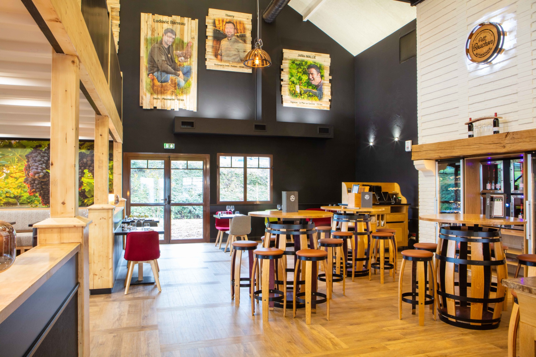 Resto Petit Bouchon Authentique Facebook ad: Restaurant Authentique sur la zone commerciale du…