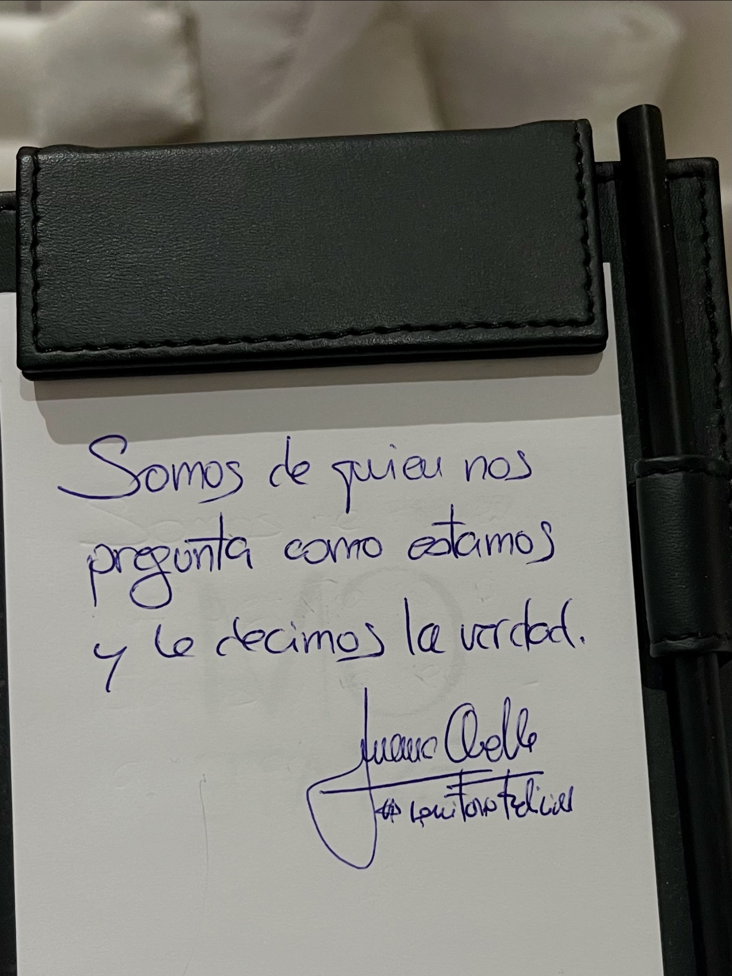 Juanma Quelle Facebook ad: Somos de quien nos mira por dentro y…