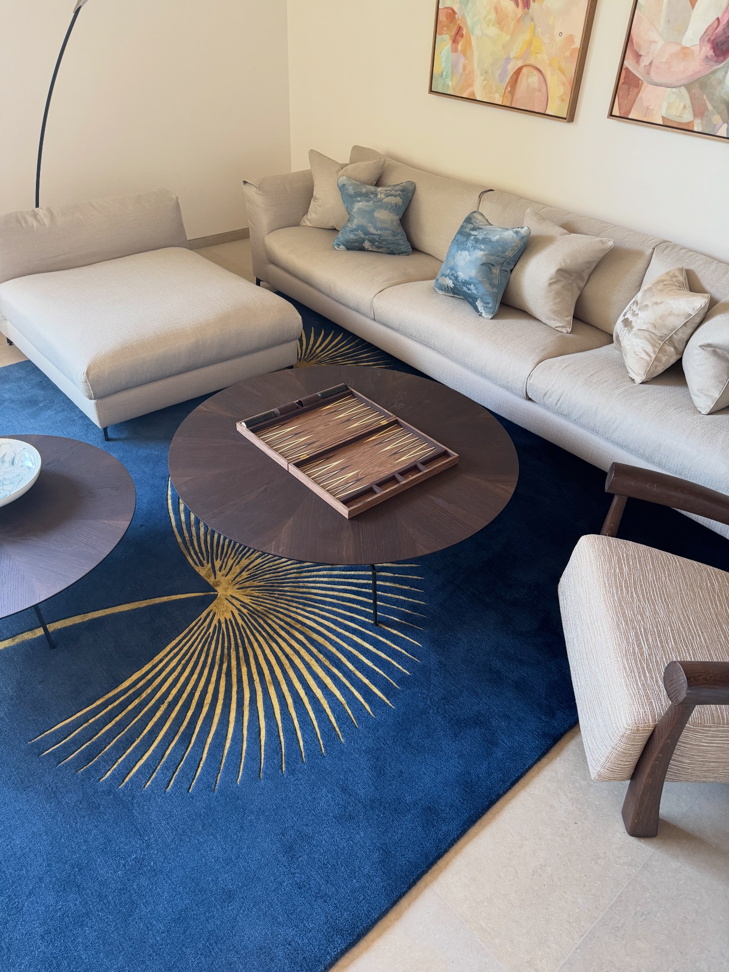 Niso Furniture - ניסו רהיטים Facebook ad: לפעמים כל מה שחלל צריך זה איזון נכון…
