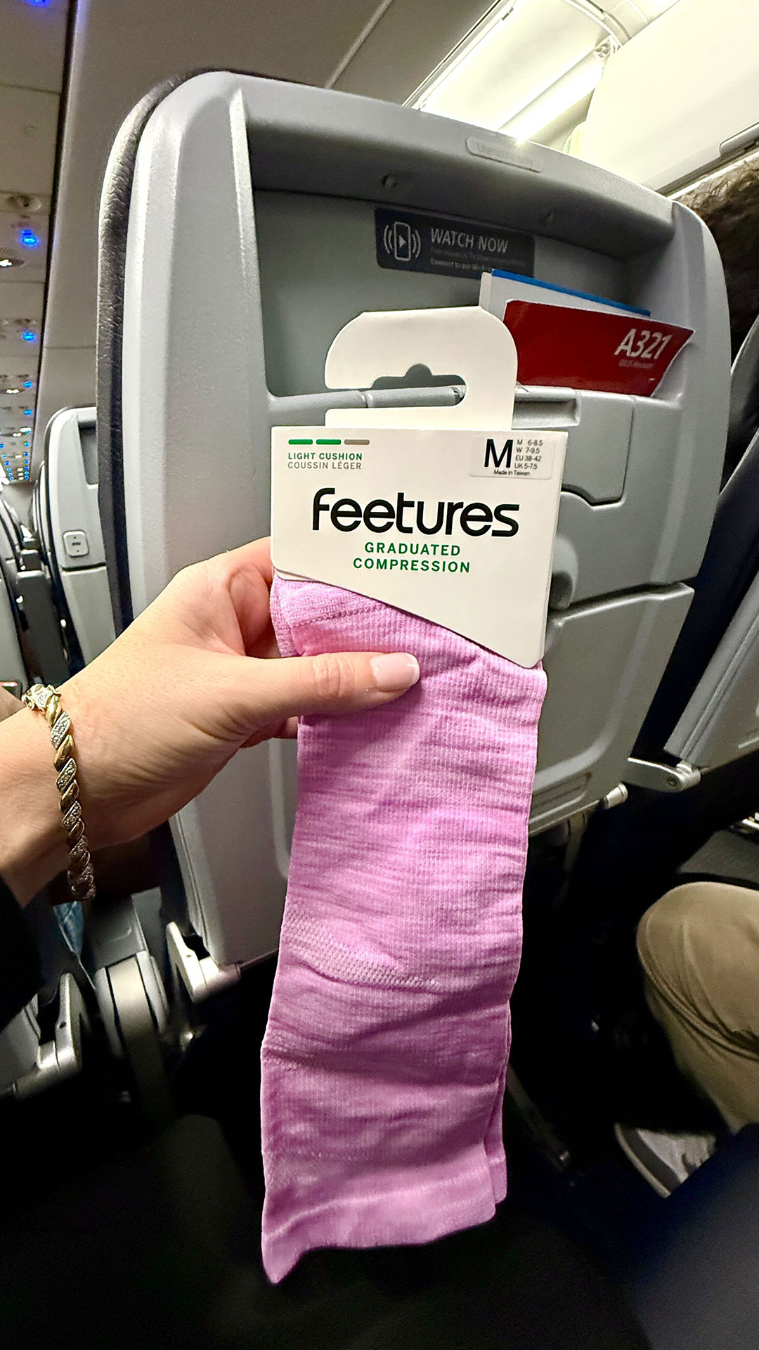 Feetures Facebook ad