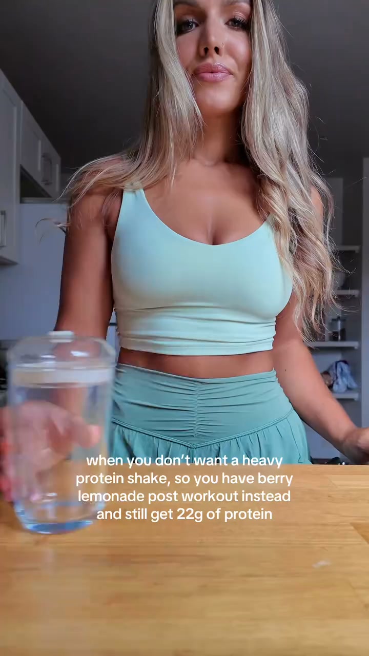 Nutra Naturals Facebook ad: Protein that loves you back